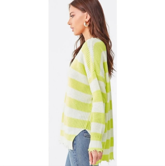 Forever‎ 21 oversized color block sweater size small - Picture 3 of 16